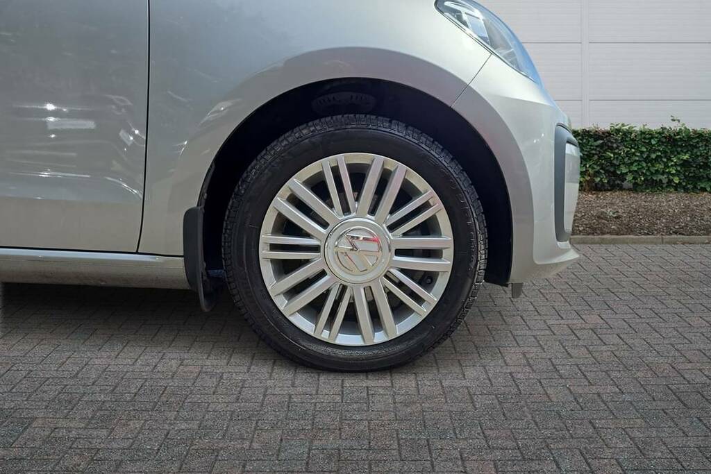 Volkswagen Up 1.0 Move Up Hatchback Asg Euro 6 Ss White #9