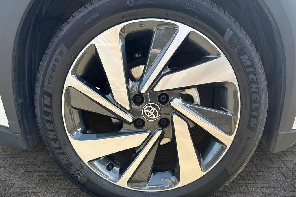 Toyota Aygo X 1.0 Vvt-i Edge White #6