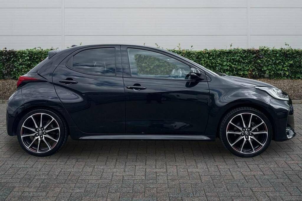 Toyota Yaris 1.5 Hybrid Gr Sport Cvt Black #5