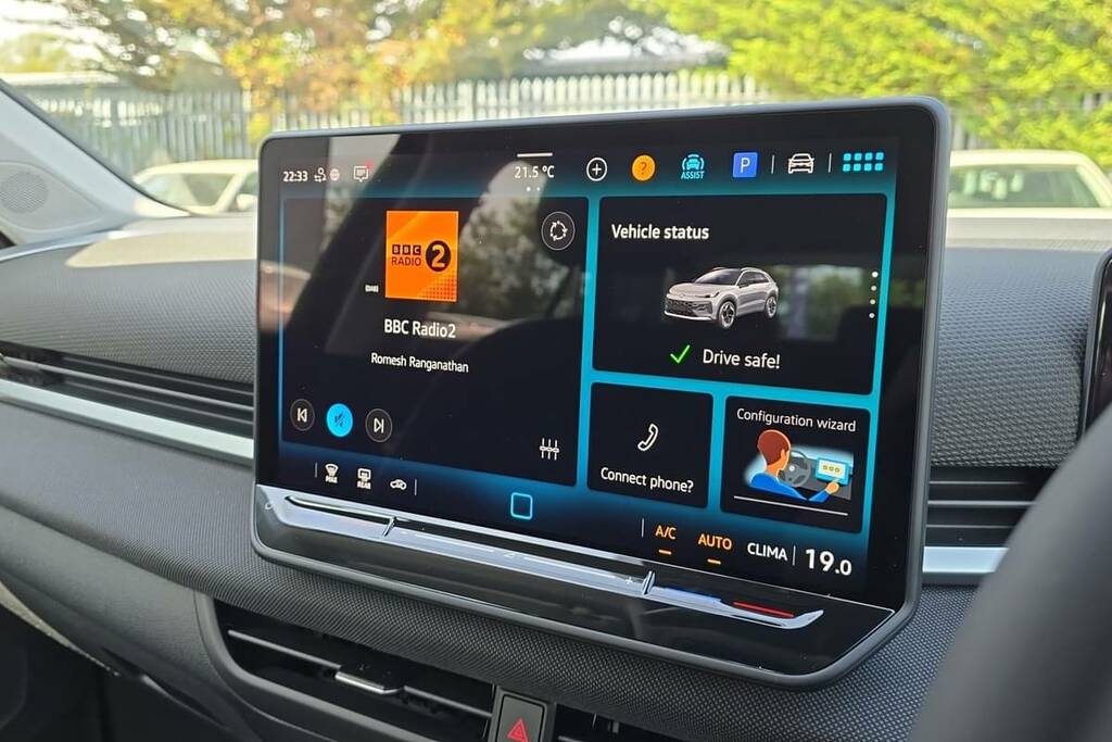 Volkswagen T-Roc 1.5 Etsi Life Dsg Black #3