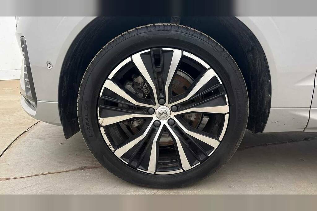 Volvo XC60 2.0 B5p Plus Dark Awd Geartronic Silver #4