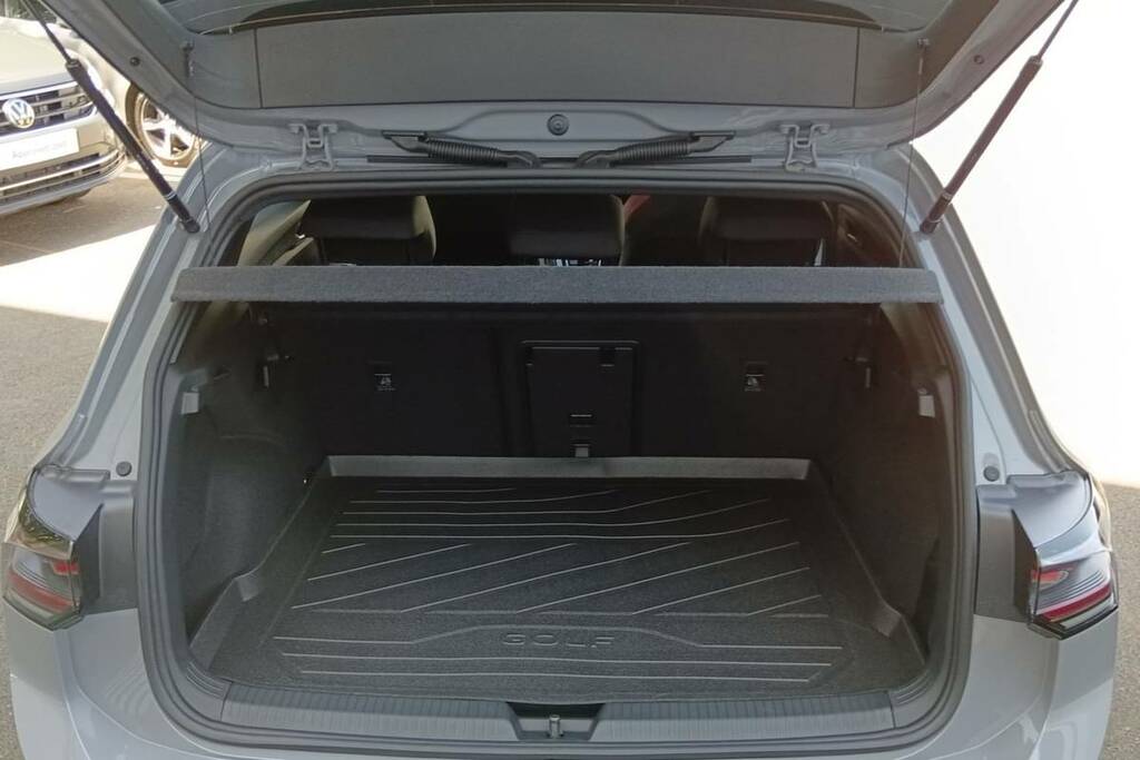 Volkswagen Golf 1.5 Etsi Mhev Black Edition Hatchback H White #2