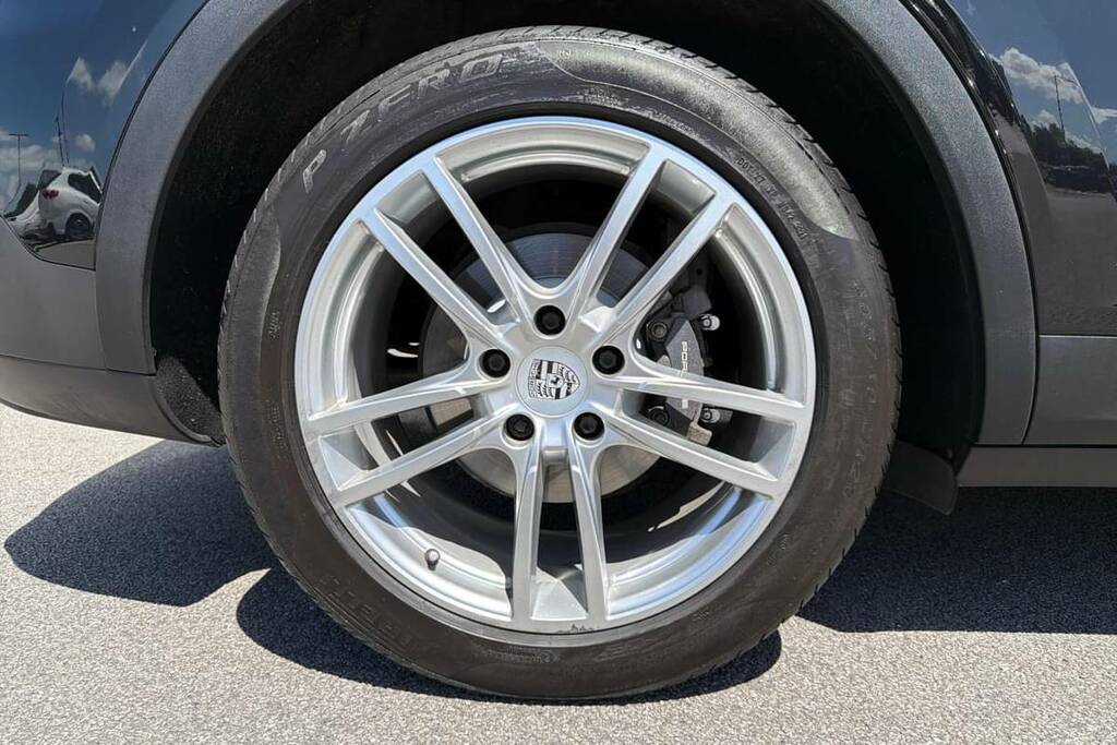 Porsche Cayenne Suv 4.0 T V8 Turbo Still In Porsche Warranty 3 Grey #9