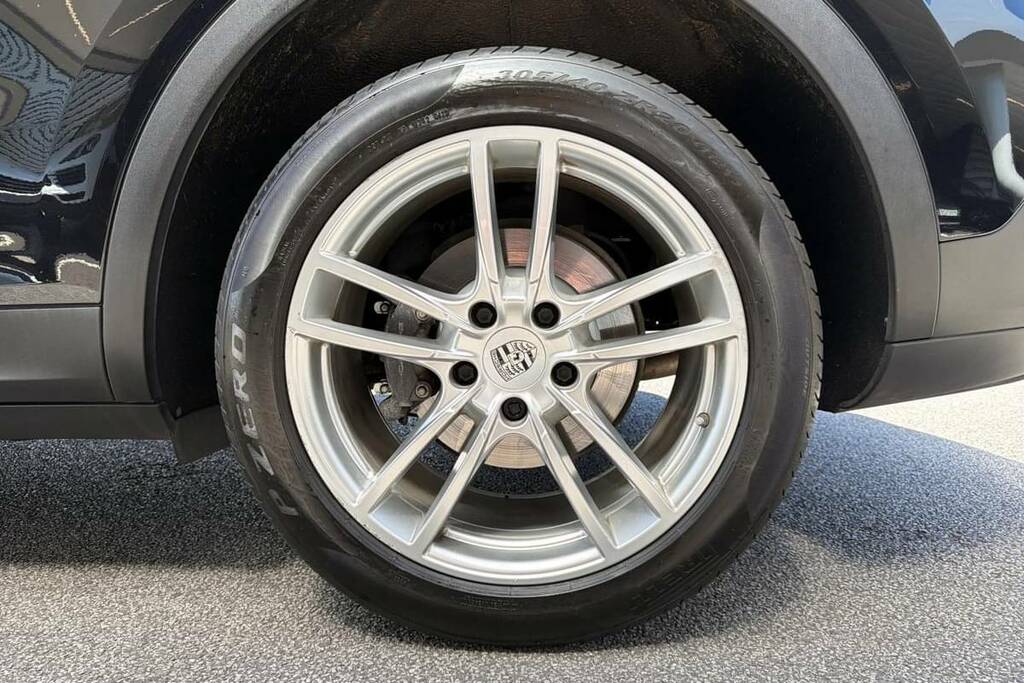 Porsche Cayenne Suv 4.0 T V8 Turbo Still In Porsche Warranty 3 Grey #10