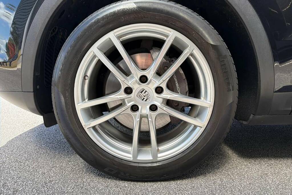 Porsche Cayenne Suv 4.0 T V8 Turbo Still In Porsche Warranty 3 Grey #8