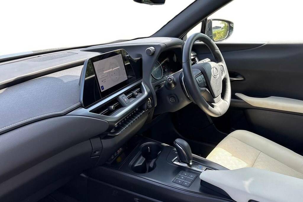 Lexus UX 300E 150Kw 72.8 Kwh E-cvt Premium Plus Pack DF74HZB Grey #3