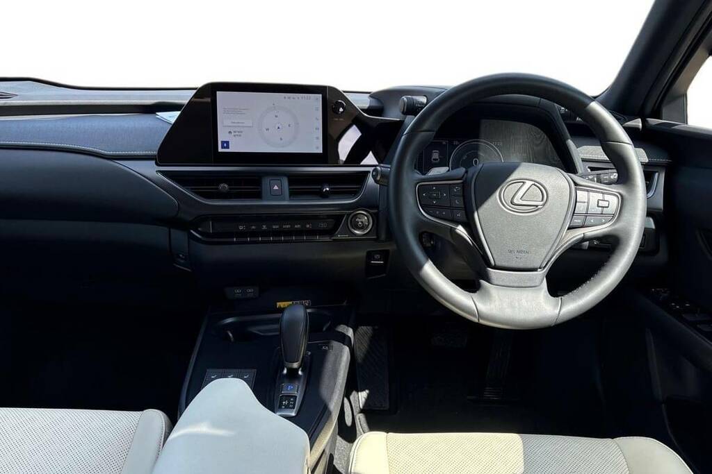 Lexus UX 300E 150Kw 72.8 Kwh E-cvt Premium Plus Pack DF74HZB Grey #4