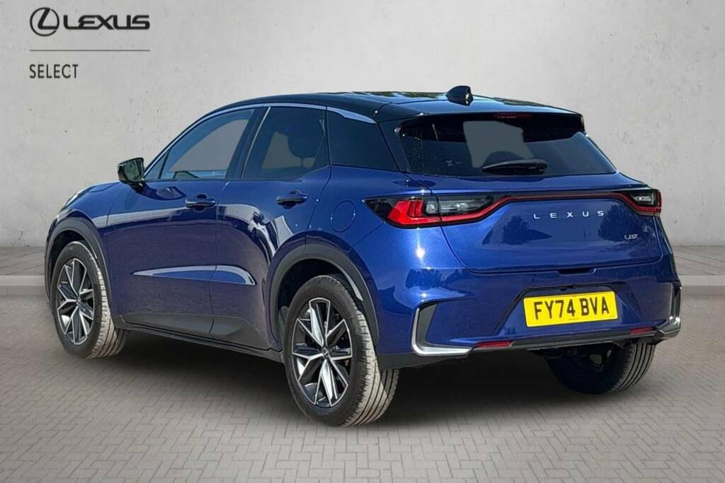 Lexus LBX 1.5 Takumi Design E-cvt Blue #4