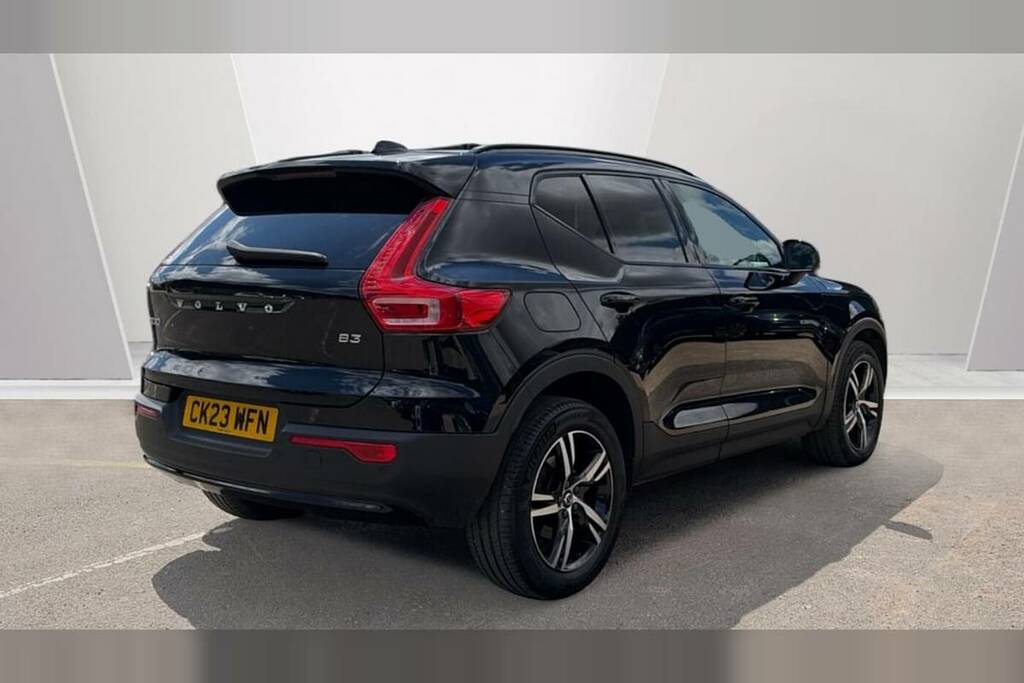 Volvo XC40 2.0 B3p Plus Dark Black #2
