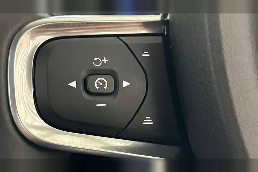 Volvo XC40 Ultra, B3 Mild Hybrid, Dark Blue #30