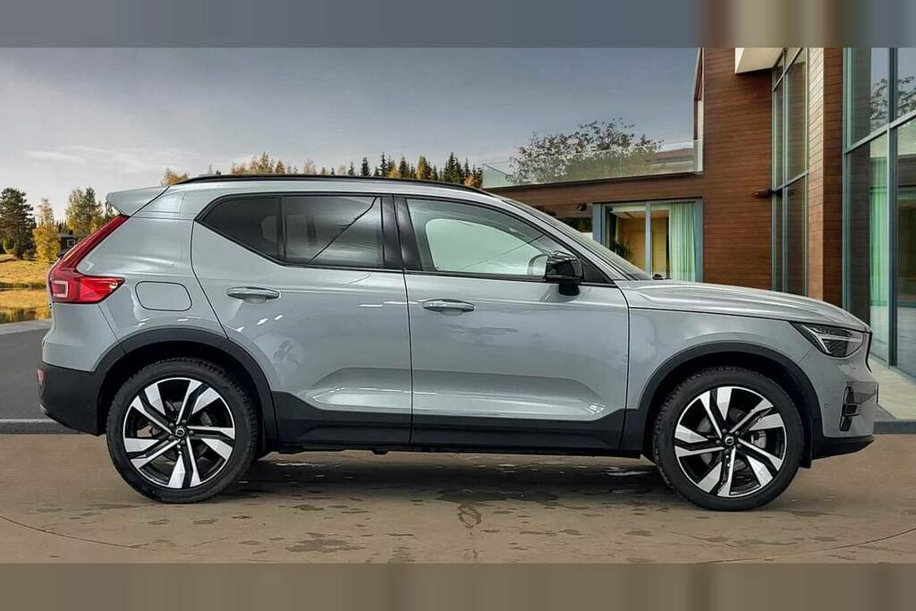 Volvo XC40 2.0 B3p Ultra Dark Grey #2