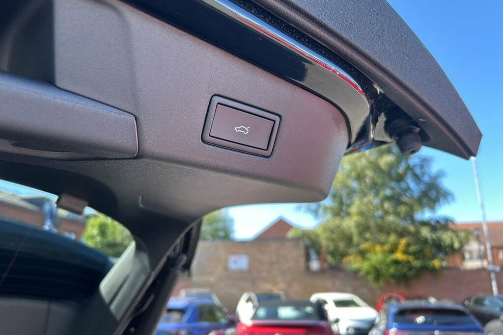 Volkswagen ID.4 210Kw Match Pro 77Kwh Black #5