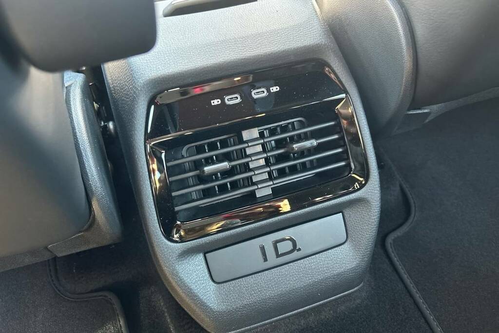 Volkswagen ID.4 210Kw Match Pro 77Kwh Black #6