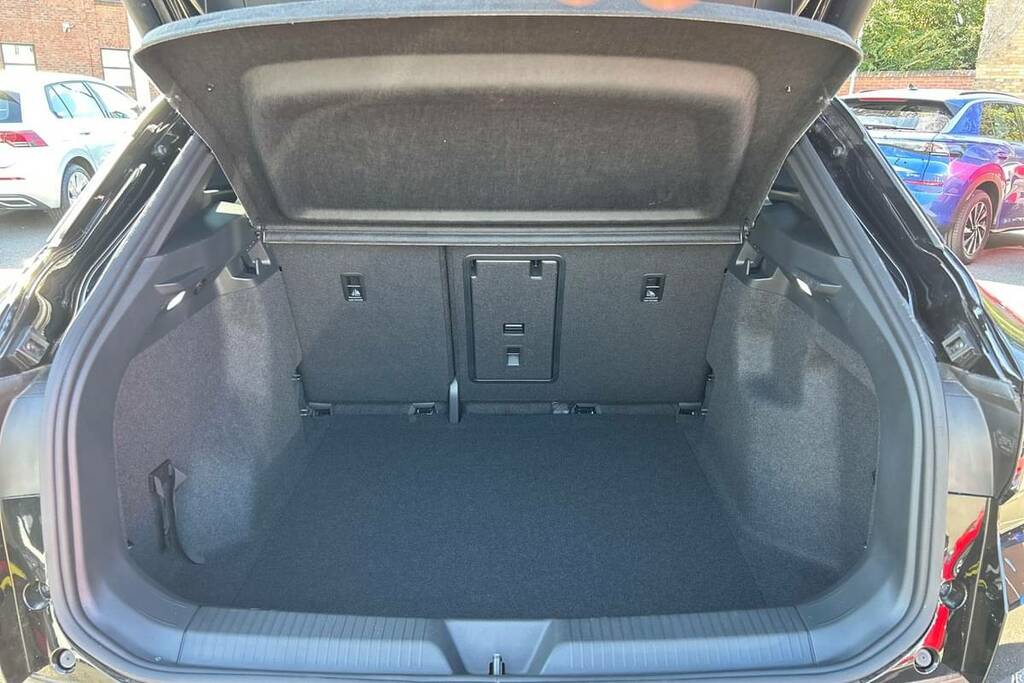 Volkswagen ID.4 210Kw Match Pro 77Kwh Black #2