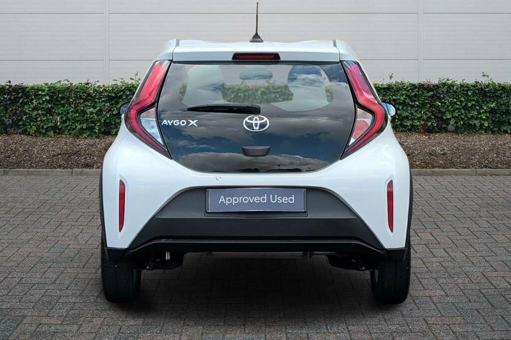 Toyota Aygo X 1.0 Vvt-i Pure White #4