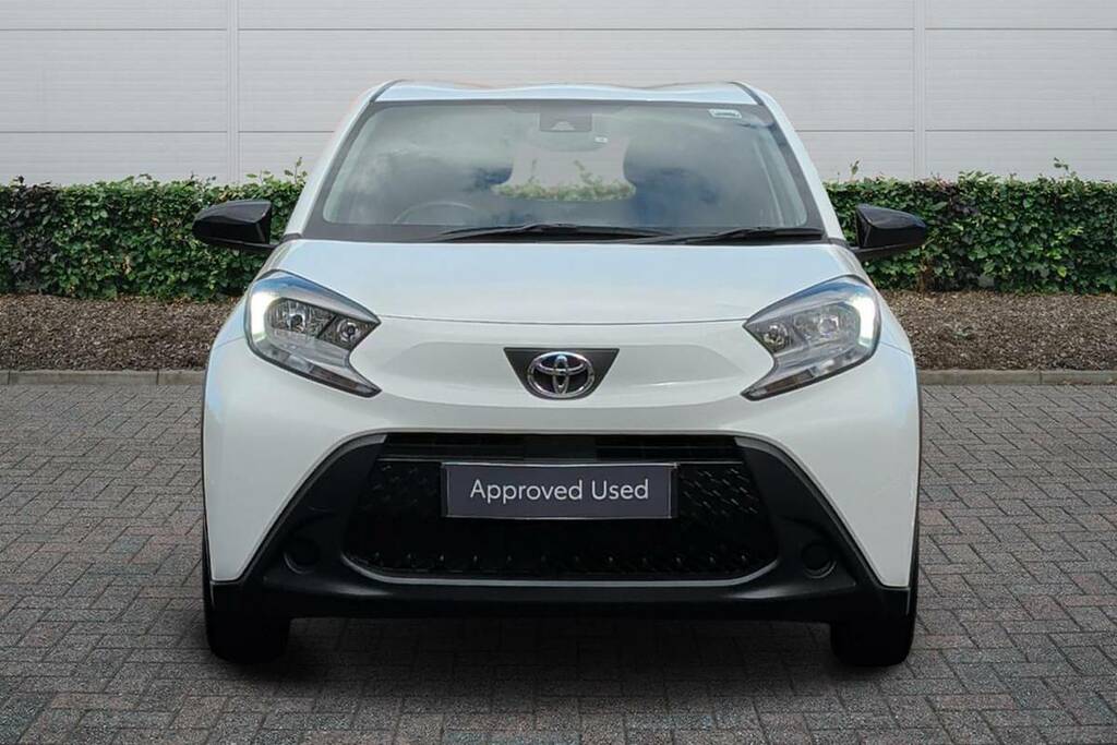 Toyota Aygo X 1.0 Vvt-i Pure White #3