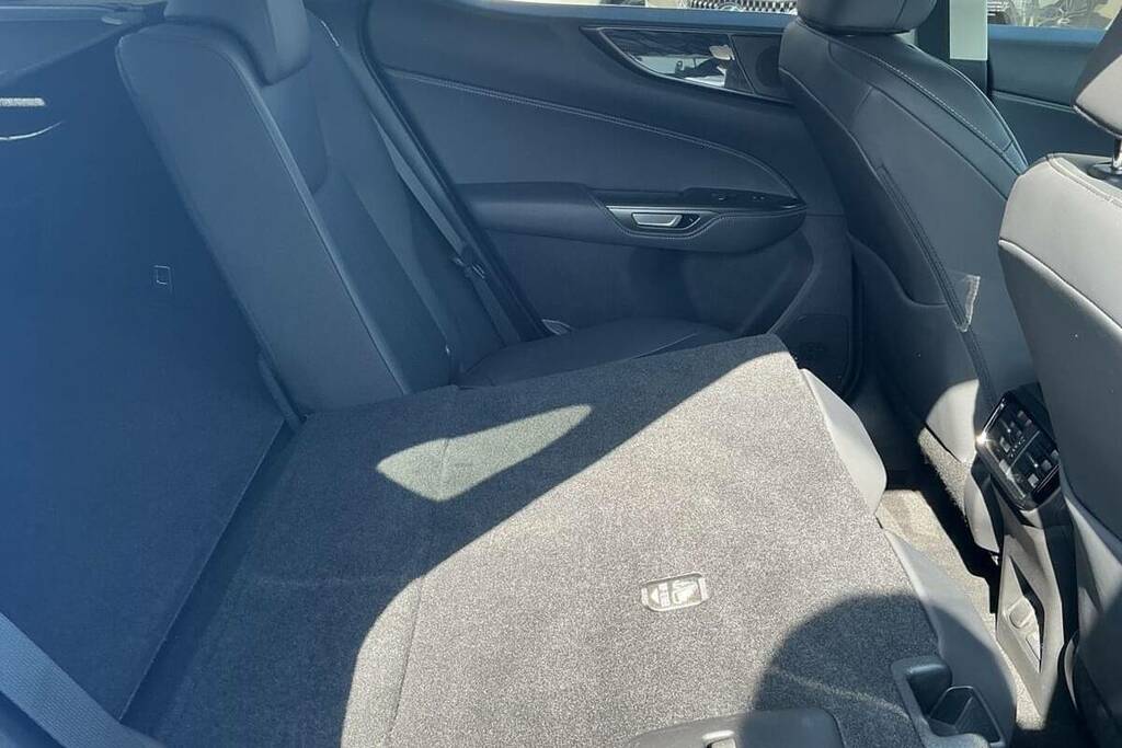Lexus NX 2.5 450H 18.1Kwh Takumi Suv Plug-in Hy Grey #18