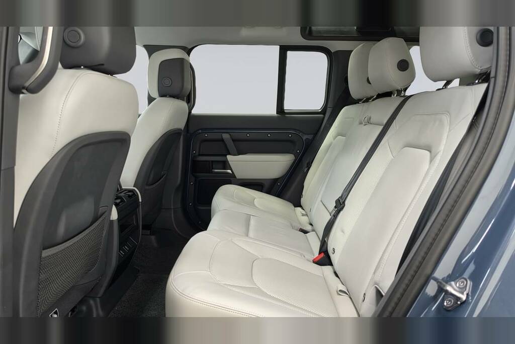 Land Rover Defender 110 3.0 D250 X-dynamic Se 110 Blue #4