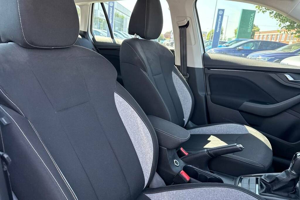 Skoda Scala 1.0 Tsi 116 Se Edition Dsg White #5