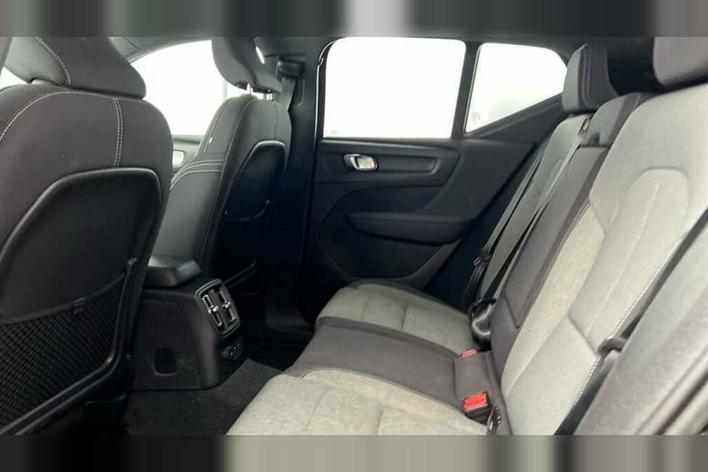 Volvo XC40 1.5 T4 Recharge Phev Plus Dark Black #5
