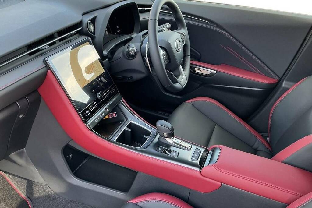 Lexus LBX 1.5 Vibrant Edition E-cvt Bi-tone #5