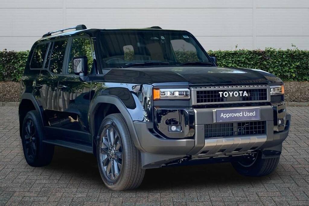 Toyota Land Cruiser 2.8 D-4d 48V 205 Invincible Pan Rf5 St Black