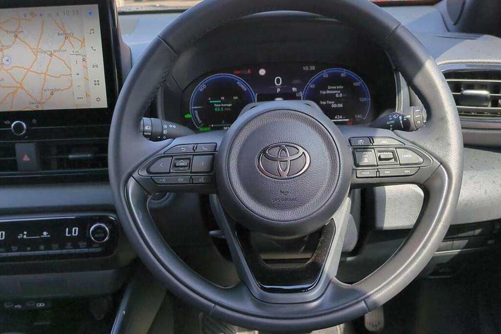 Toyota Yaris 1.5 Vvt-h Design E-cvt Euro 6 Ss Black #14