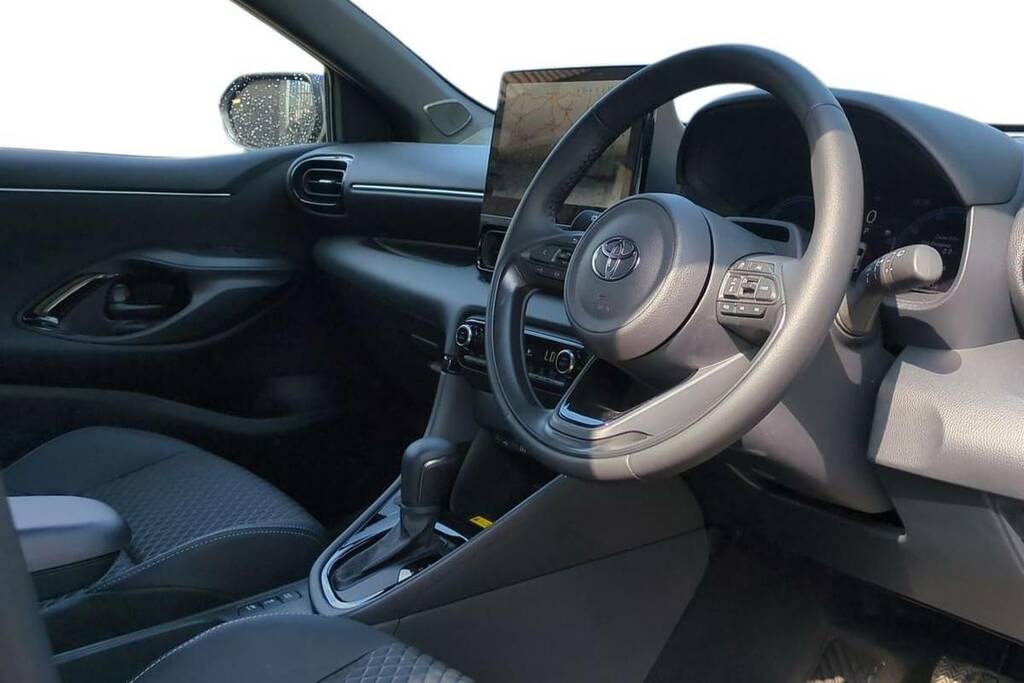 Toyota Yaris 1.5 Vvt-h Design E-cvt Euro 6 Ss Black #12