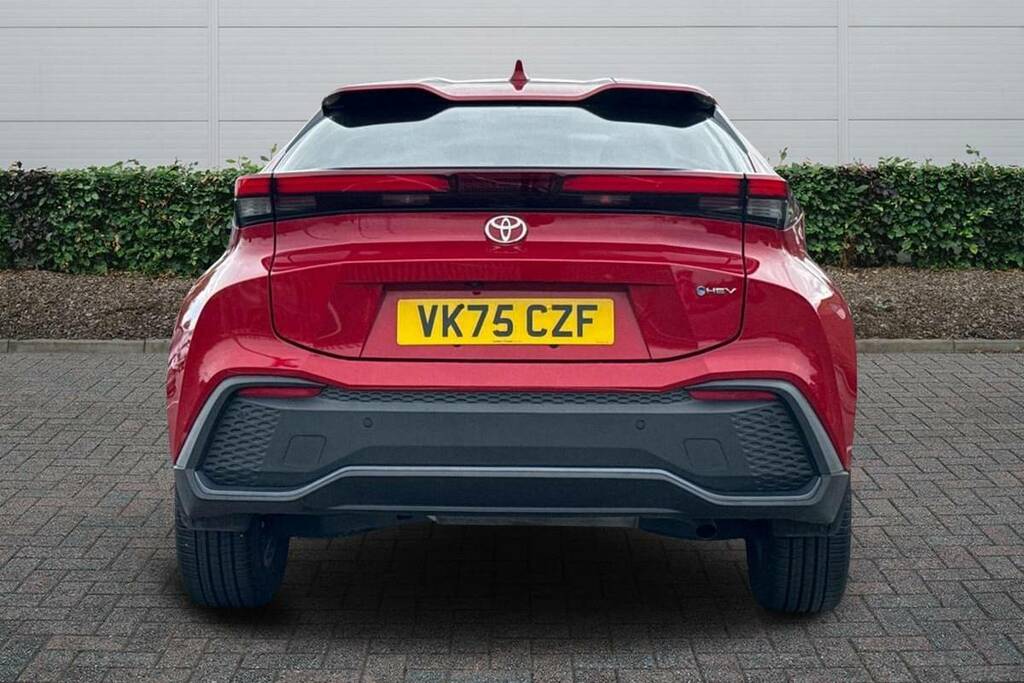 Toyota C-Hr 1.8 Hybrid Design Cvt Red #4