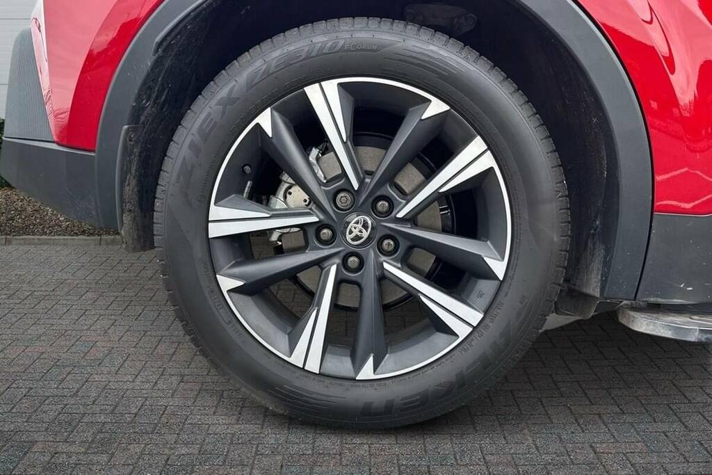 Toyota C-Hr 1.8 Hybrid Design Cvt Red #6