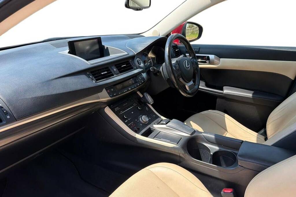 Lexus CT 200H 1.8 Premier Cvt Red #5