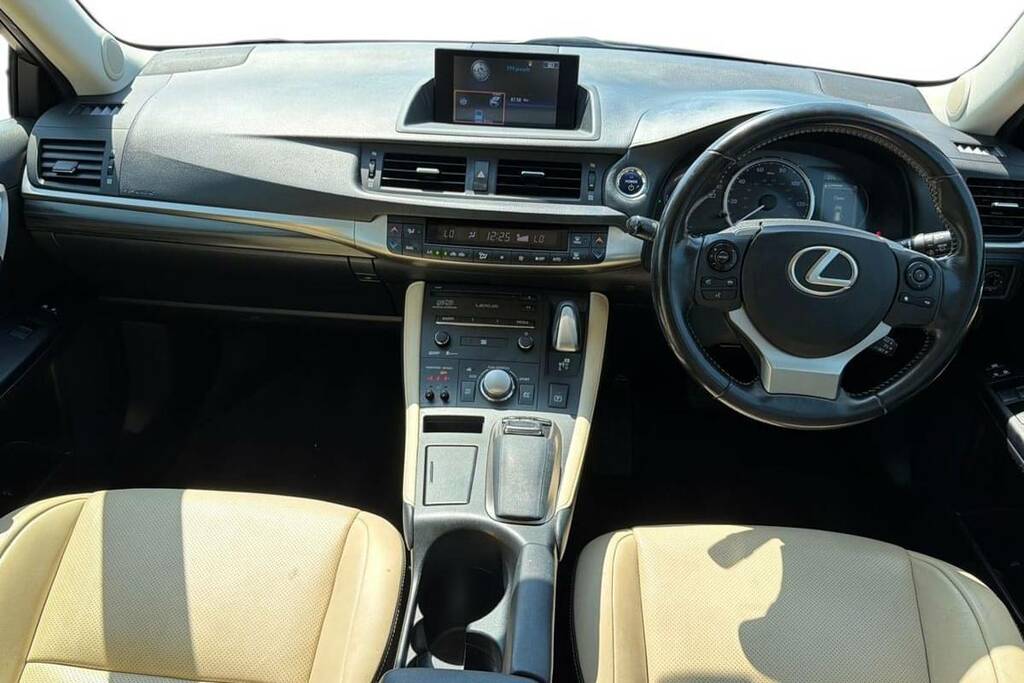 Lexus CT 200H 1.8 Premier Cvt Red #6