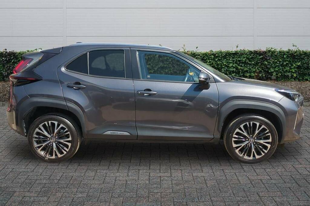 Toyota Yaris Cross 1.5 Hybrid Excel Awd Cvt Grey #5