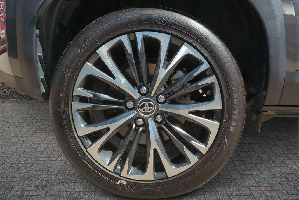 Toyota Yaris Cross 1.5 Hybrid Excel Awd Cvt Grey #6