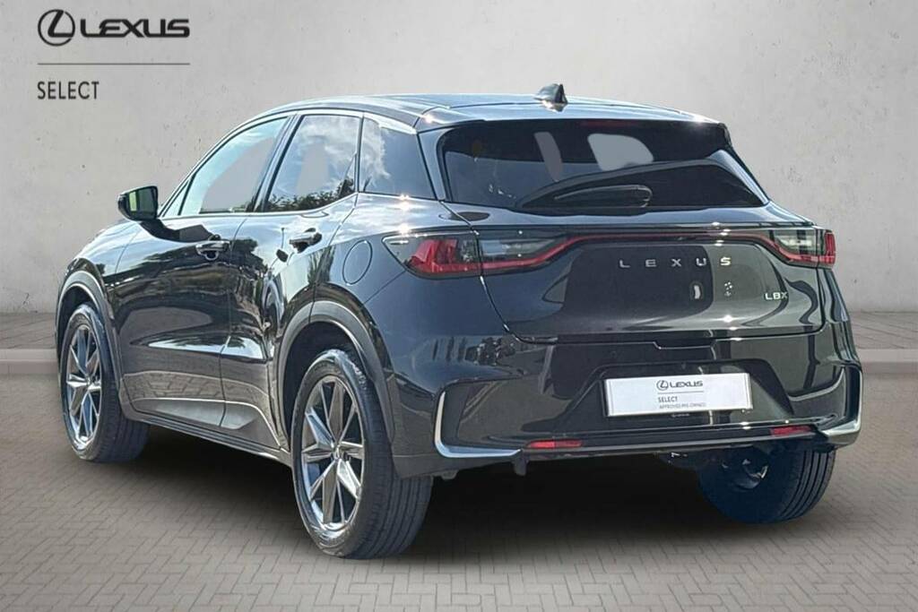 Lexus LBX 1.5 Premium Plus E-cvt Black #4