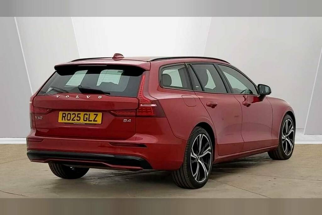 Volvo V60 2.0 B4p Plus Dark 7 Speed Red #3