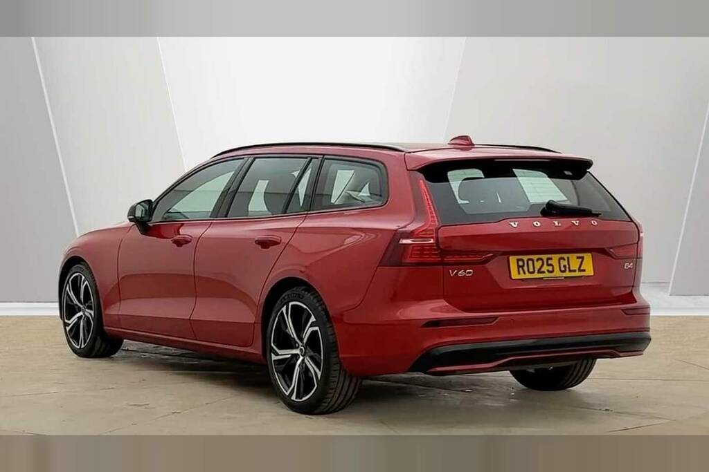Volvo V60 2.0 B4p Plus Dark 7 Speed Red #5