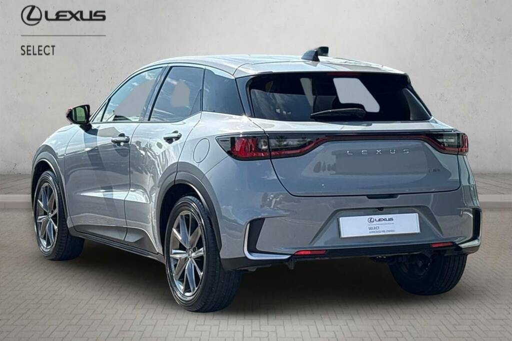Lexus LBX 1.5 Premium Plus E-cvt Grey #4