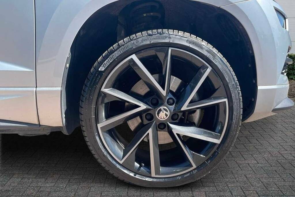 Skoda Karoq 1.5 Tsi Sport Line Dsg Silver #5