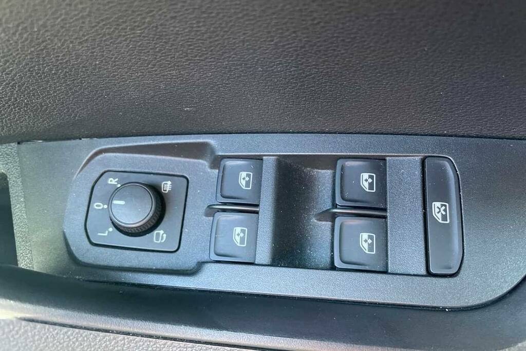 Skoda Karoq Skoda Karoq Estate 1.5 Tsi Se Dsg Grey #13