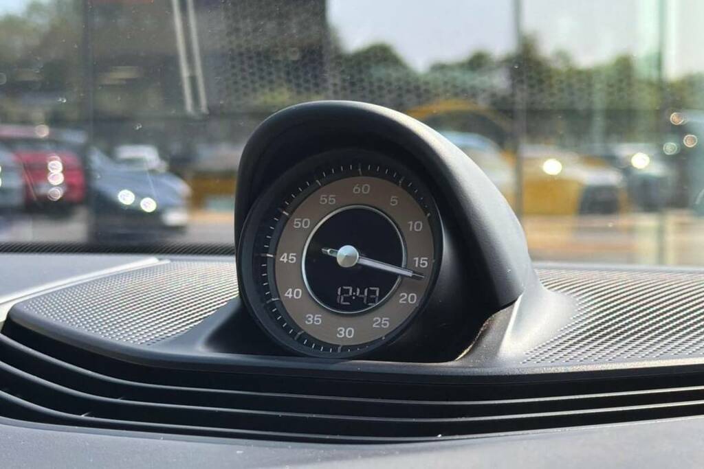 Porsche Taycan 560Kw Turbo S 93Kwh 22Kw 5 Seat  #21