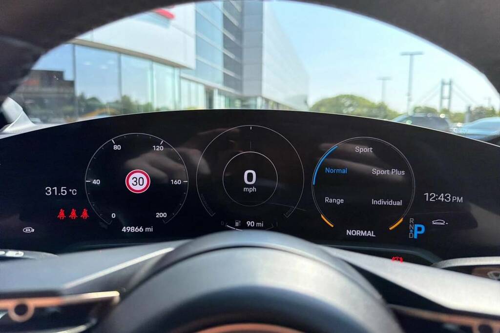 Porsche Taycan 560Kw Turbo S 93Kwh 22Kw 5 Seat  #18
