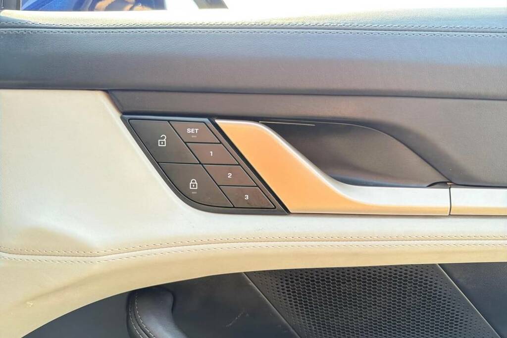 Porsche Taycan 560Kw Turbo S 93Kwh 22Kw 5 Seat  #27