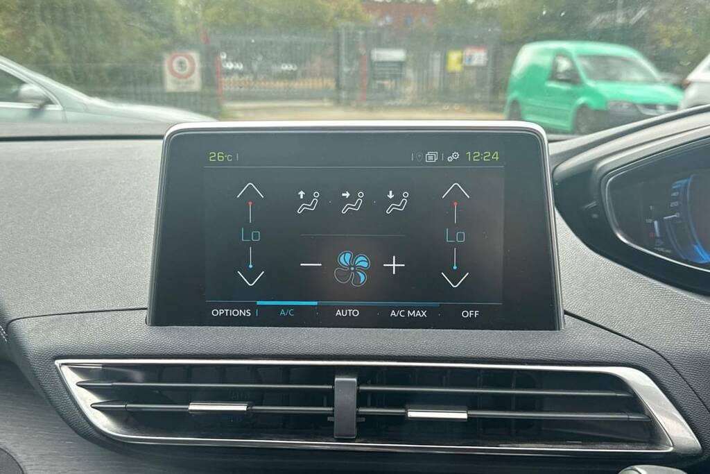 Peugeot 3008 1.5 Bluehdi Eat8 Gt Line Premium Cwvehiclemarketin Blue #3