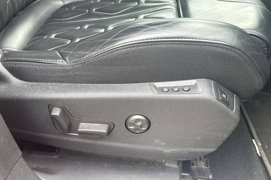 Peugeot 3008 1.5 Bluehdi Eat8 Gt Line Premium Cwvehiclemarketin Blue #6
