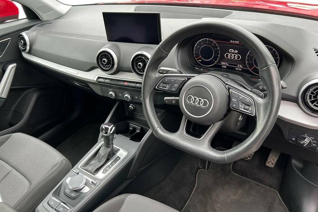 Audi Q2 35 Tfsi Sport S Tronic VN23BLV Red #4