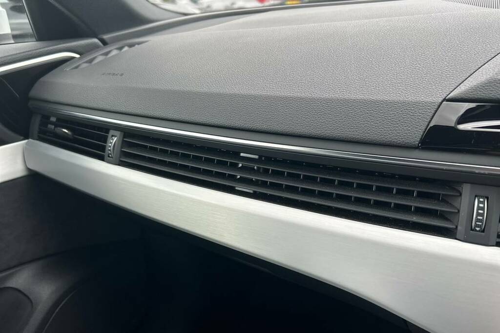 Audi A4 Avant 40 Tfsi 204 S Line S Tronic VE73ONR White #4