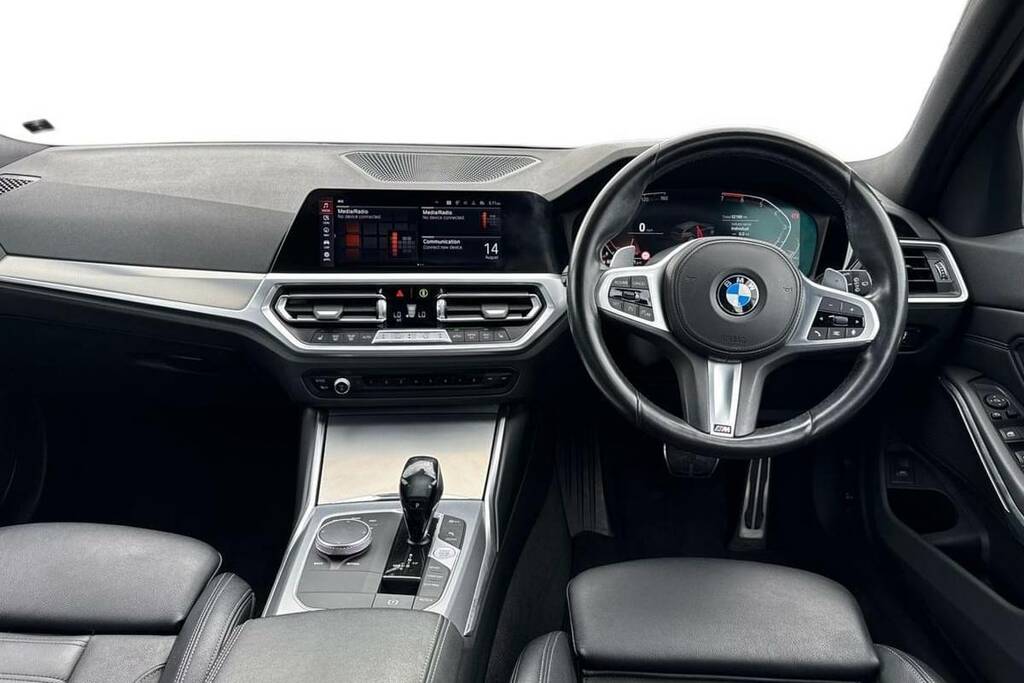 BMW 3 Series 320I M Sport Step GL70HTJ Blue #4