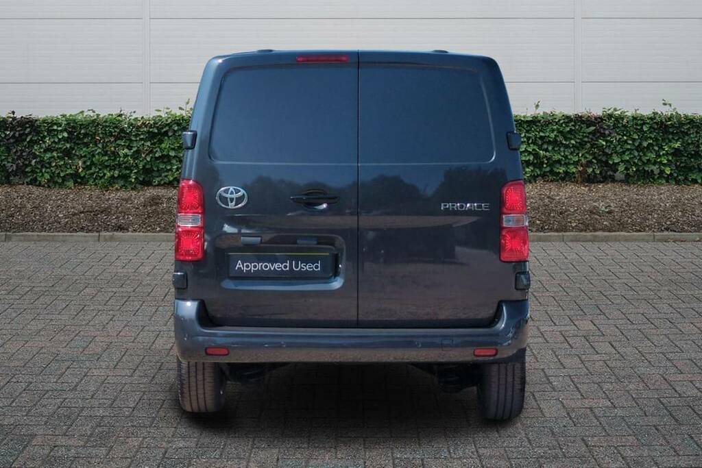 Toyota PROACE 2.2D 180 Sport Van #4