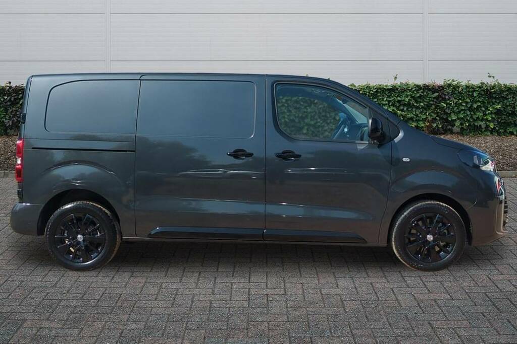 Toyota PROACE 2.2D 180 Sport Van #5